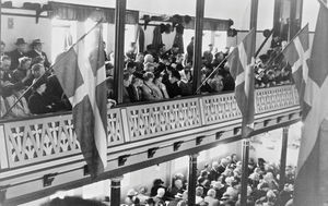 Landsmøde maj 1946 i Esbjerg: Et udsnit af balkon og sal i Missionshuset