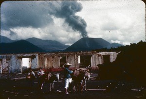 Familia Tatascagaliendo de San Juan Parangaricutiro