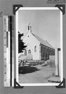 Church and schoolchildren, Moravian Hope, South Africa, 1934