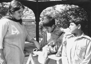 Christine Irfan med mentalt handicappede "Hjertebørn" i Peshawar Stift, Pakistan, 1980