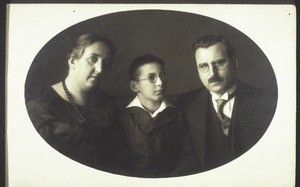 Rev. Ott mit Familie