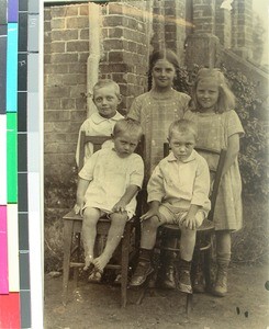 Five missionary children, the Pedersen's and Hodneland's, Antsirabe, Madagascar, ca.1922