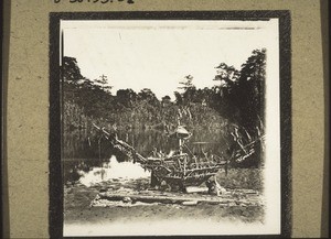 Das Geisterschiff in Borneo (Phot. v. Dr. W. Bernoulli)