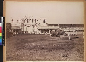 Crowds gathered outside palace, Vizianagaram, Andhra Pradesh, India, ca.1885-1889