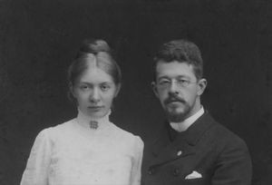 BD in Theology, Otto Skat Petersen (1877-1919) and wife Bartha Skat Petersen, born Winkel (1875