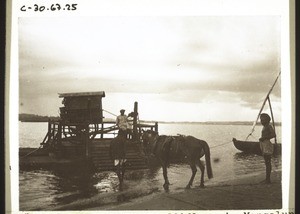 Ferry for vehicles over the Neddrawaddi River in Mangalore