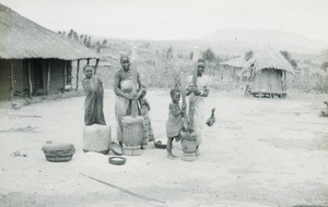 Women Grinding Corn, Malawi, ca. 1914-1918