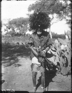 African soothsayer, Antioka, Mozambique, ca. 1916-1930