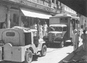 Den transportable røntgenstation i arbejde fra Arogyavaram Sanatorium til Mandanapalle, Andhra Pradesh, Sydindien. (Anvendt : DMS årsberetning 1954)