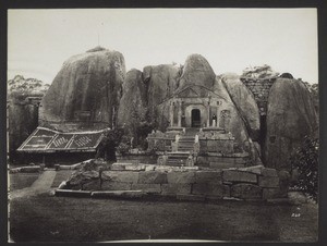 Der Isurumuniya Felsentempel vor der Restauration