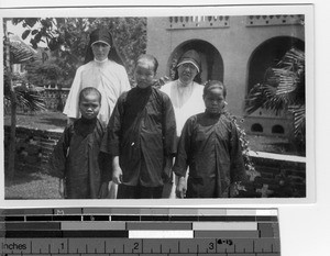 Maryknoll Sisters and children at the orphanage at Luoding, China, 1936