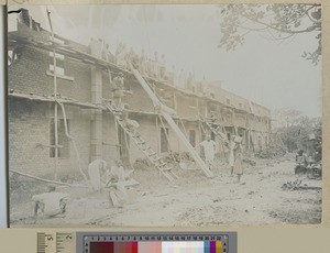 Construction of the Overtoun workshops, Livingstonia, Malawi, ca.1903