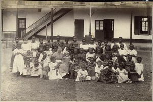 Nähschule in Akropong 1904