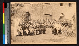 Missionary sisters gathering with boys, Congo, ca.1920-1940