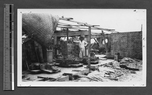 Casting a concrete cornice, Yenching University, Beijing, China, 1923