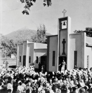 Tanganyika (fra 1964 Tanzania). Kaagya Kirke i Buhaya. (Anvendt i: Dansk Missionsblad nr 22/1960)