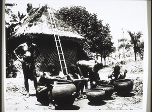 Cameroon, Grassfields, pottery in Fumban