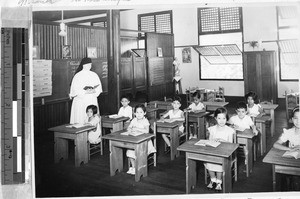 Maryknoll Normal College primary group with Sister Rose, MM, Manila, Philippines, ca. 1930/1950