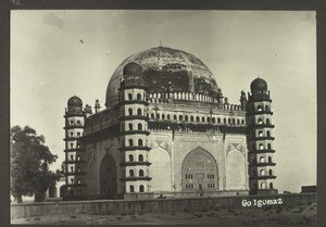 "Bijapur. Golgumbaz."