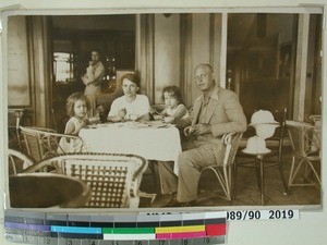 Louise Fagereng together with her children and Dr. Nystroem, Ethiopia, 1937(?)