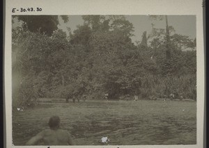 Crossing the Mongo river (Cameroon)