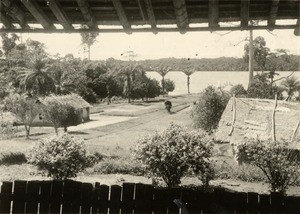 Houses, along the Ogooue river, in Gabon