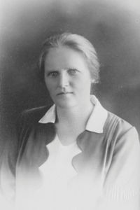 Anna Bothilde Nielsen, b. 31. 05. 1899 in Esbjerg. Nurse Exam.1925. Emission to China: 1928. Su