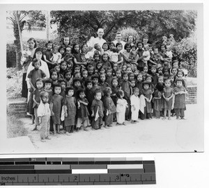 Group portrait at Luoding, 1936