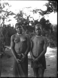 African women with tattoos, Makulane, Mozambique, ca. 1901-1907