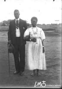 African couple, Makulane, Mozambique, ca. 1896-1911