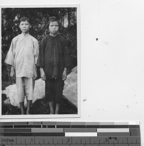 Two engaged young girls at Wuzhou, China