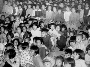 Taiwan Lutheran Bible Institute, Kaohsiung. Christmas Party at the school - with 600 children