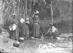 African women at the well, Valdezia, South Africa, ca. 1896-1911