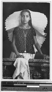 Portrait of a Tehuana in traditional dress, Mexico, ca. 1943