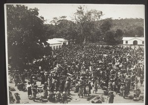 Market in Atakpame. Togo journey 1910