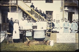 Hospital staff, volunteers, and apparatus during the Changteh cholera epidemic, Changde, Hunan, China, ca.1910-1919