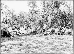 Assembly at Chief Koimbere's, Mamba, Tanzania, ca.1901-1910