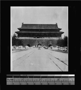 Gateway to the palaces of the Forbidden City, Beijing, China, ca.1922