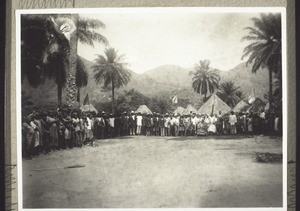 A large assembly in Cameroon (1927)