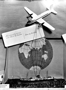 DMS Missionsudstillingen "Med Bud til Orienten"i Vejle, 3.-6. marts 1949. Missionsflyveren – med godt budskab til Indien, Kina og Arabien