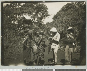 Preaching to locals, Eastern Province, Kenya, ca.1930