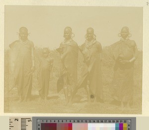 Kikuyu women and children, Kikuyu, Kenya, ca.1901