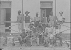 Masons and carpenters, Ricatla, Mozambique, ca. 1896-1911