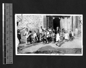 Children outside, Nanjing, Jiangsu, China, 1918