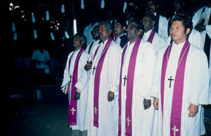 50 års jubilæum i NELC (Northern Evangelical Lutheran Church), Nordindien, 2000, Forrest står Moderator/biskop Nityanondo Borgoary