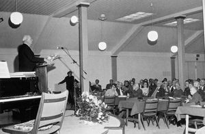 Repræsentantskabsmødet på Nyborg Strand i 1973. Conrad Rendtorff taler