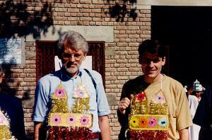 Pakistan 1995. Fra St. Paul's Middle School, Mardan, Peshawar Stift. Modtagelse af generalsekretær Anders Mielke (tv) og missionssekretær Jørgen Skov Sørensen, DMS