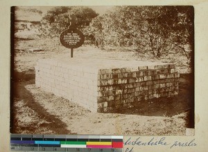 Benjamin Escande and Paul Minault's graves, Madagascar, ca.1900