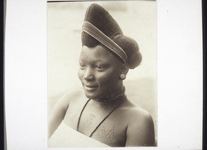 King Ndjoya's favourite wife, showing her skin tattoo