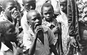 Børnesangkoret medvirker ved indvielsen af Kyaitoke Kirke, Bukoba, Nordveststiftet, Tanzania, 1981